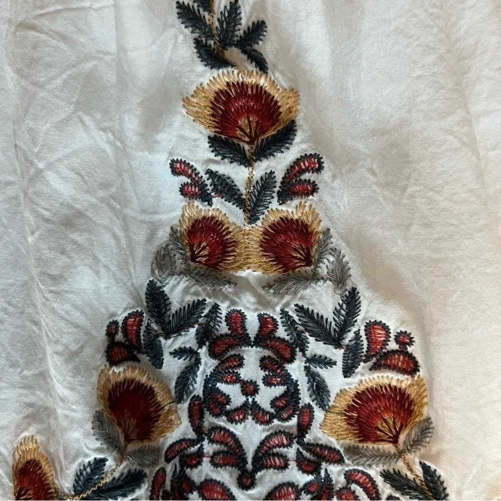 Blu Heaven (By UmGree) Floral Embroidered Crochet Mini Dress. Size: Small. - Picture 4 of 12